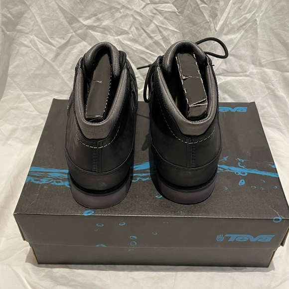 NEW Teva Durban Black Leather Chukka boots Men’s 10 - Picture 4 of 5